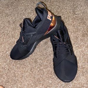🖤Women’s Pumas🖤